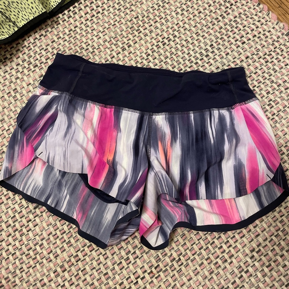 LULULEMON SHORTS!
